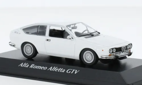 Maxichamps Alfa Romeo Alfetta GTV, weiss, 1976, 1:43, Online