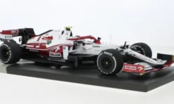 Minichamps Alfa Romeo C41, Formel 1, GP Abu Dhabi, 2021, Alfa Romeo F1 Team Orlen, Orlen, #99, A.Giovinazzi, 1:18, Outlet
