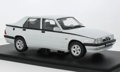 Triple 9 Collection Alfa Romeo 75, weiss, 1991, 1:18, Online