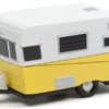 Greenlight Anhänger Travel Trailer, weiss/hellgelb, 1959, 1:64,