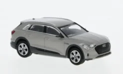 Minichamps Audi E-Tron, beige, 2020, 1:87, Outlet