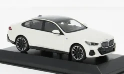 Minichamps BMW i5, weiss, 2023, 1:43, Best