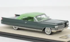 Stamp Models Cadillac Eldorado Biarritz, dunkelgrün/hellgrün, 1963, 1:43, Discount