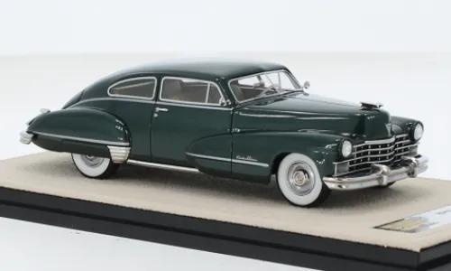 Stamp Models Cadillac Series 62 Club Coupe, dunkelgrün, 1947, 1:43, Best