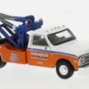 Brekina Chevrolet C 30 Abschleppwagen, 1968, Suburban, 1:87,
