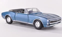 Motormax Chevrolet Camaro SS Convertible, blau/Dekor, 1967, 1:24, Best