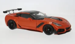 IXO America Chevrolet Corvette ZR1, orange/schwarz, 2019, 1:18, Sale