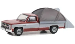 Greenlight Chevrolet C-20 Silverado, dunkelrot/silber, 1983, 1:64, Best