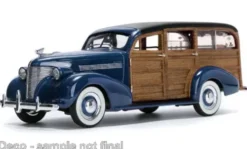 Sun Star Chevrolet Woody Surf Wagon, dunkelblau/Holzoptik, 1939, 1:18, Sale