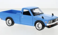 Maisto Datsun 620 Pick Up, hellblau, 1973, 1:24, Outlet