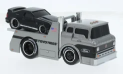 Maisto Ford C600 Flatbed, silber/schwarz, 1966, 1:64, Discount