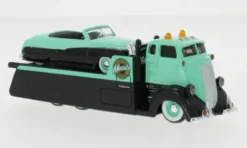 Maisto Ford Coe, hellgrün/schwarz, 1950, 1:64, Outlet