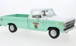 Greenlight Ford F-100, türkis/weiss, 1975, Smokey Bear, 1:18,