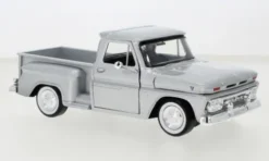 Motormax GMC C-1000 Fenderside, silber, 1966, 1:24, Clearance