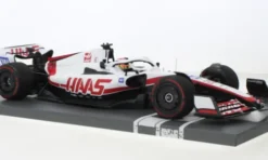 Minichamps Haas VF-22, Formel 1, GP Bahrain, 2022, Haas F1 Team, #20, K.Magnussen, 1:18,