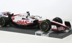 Minichamps Haas VF-22, Formel 1, GP Großbritannien, 2022, Haas F1 Team, #20, K.Magnussen, 1:18, Best