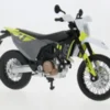Maisto Husqvarna Husky 701 Supermoto, schwarz/weiss, 1:12, New