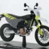 Maisto Husqvarna Husky 701 Supermoto, schwarz/weiss, 1:12, New