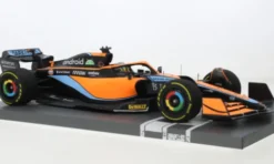 Minichamps McLaren MCL36, Formel 1, GP Bahrain, 2022, McLaren F1 Team, #3, D.Ricciardo, 1:18, Clearance