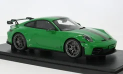 GT Spirit Porsche 911 (992.2) GT3, grün/schwarz, 2025, 1:18, Clearance