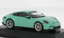 Solido Porsche 911 GT3 (992), hellgrün, 1:43, Sale