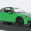 Minichamps Porsche 911 (992) Targa 4 GTS, grün, 2021, 1:18, Outlet