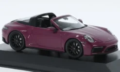 Minichamps Porsche 911 (992) Targa 4 GTS, violett, 2021, 1:43, Hot