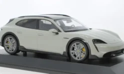 Minichamps Porsche Taycan Cross Tourismo Turbo S, hellgrau, 2021, 1:18, Outlet