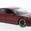 Welly Porsche Taycan Turbo S, dunkelrot, 1:24,