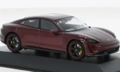 Minichamps Porsche Taycan Turbo S, dunkelrot, 2019, 1:43, Best