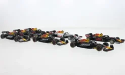 Bburago Red Bull 7er Set, Formel 1, 2023, Oracle Red Bull Racing, Red Bull, M.Verstappen, 1:43, Hot