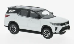 Para64 Toyota Fortuner, weiss, 2023, 1:64, New