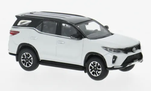 Para64 Toyota Fortuner, weiss, 2023, 1:64, New