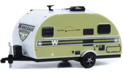 Greenlight Winnebago Winnie Drop, oliv/weiss, 2017, 1:64, Outlet